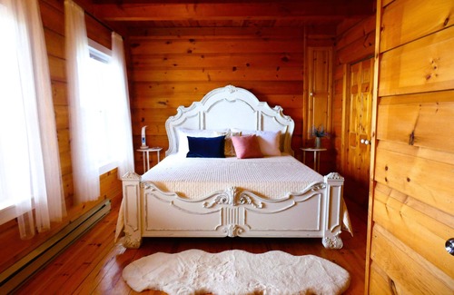 Cabot Trail Cabin | Private Ocean Front & Mountain View Acadian Lodge