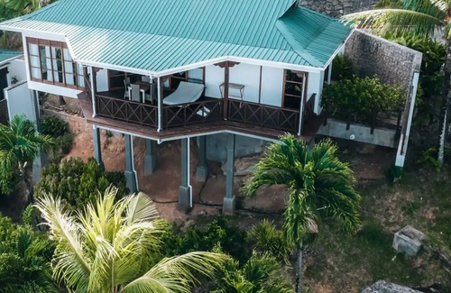 Port Glaud Villa | Private Ocean View Villa 3
