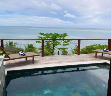 Malolo Island Villa | Private Oceanfront Fijian Villa Sleeps 8