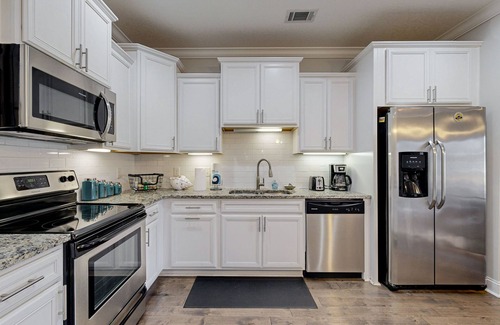 Epworth Acres House | Private paradise with modern comforts, relaxing spaces, and dog-friendly perks