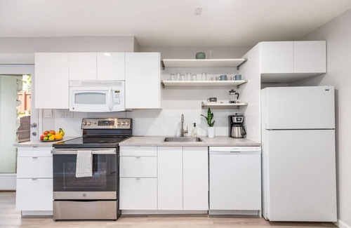 Lower Avenues Apartment | Private Pet Friendly Avenues Suite-❤️ of Downtown!