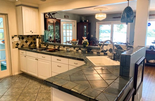 Arden-on-the-Severn House | Private Pier Waterfront Jolly Roger mins to DTA