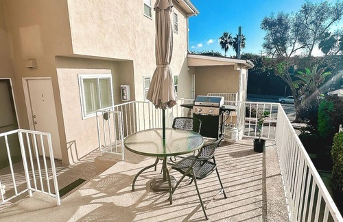 Playa Del Rey Apartment | Private Playa Paradise 1BR Oasis