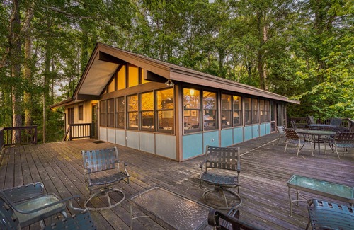 Chapin House | Private Point Paradise -3 Bedroom 2 Bath-Big Water-Bridge to Island-Dock - Ramp