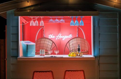 Clearwater Villa | Private Pool 6 MI to Clearwater Beach Fire Pit Game Room