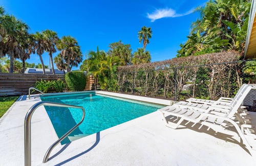Bay Isle House | Private Pool home w/garden near the beach!