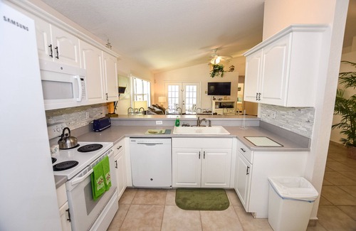 Horton Shores House | Private Pool - Pet-Friendly Lighthouse-Paradise! Just Two Minutes to Beach