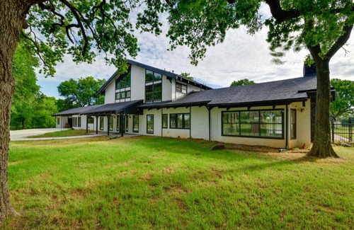 Pilot Point House | Private Pool Pilot Point Home on 45 Acres