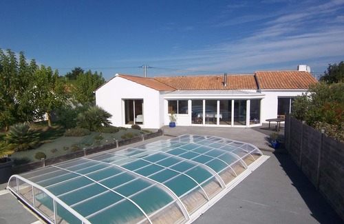LʼIle-dʼOlonne House | Private Pool Retreat near L’Île-d’Olonne, 2-Star, Sleeps 6