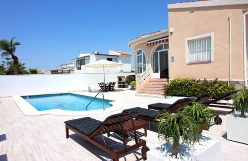 Rojales House | Private Pool Villa - Private Pool Chalet CASA GINER