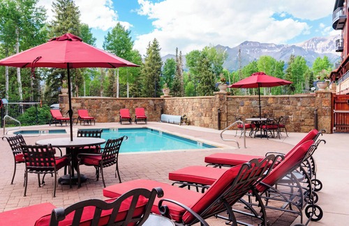 Mountain Village Hotel | Private Remodeled Lock-Off Room With All the Bear Creek Lodge Perks