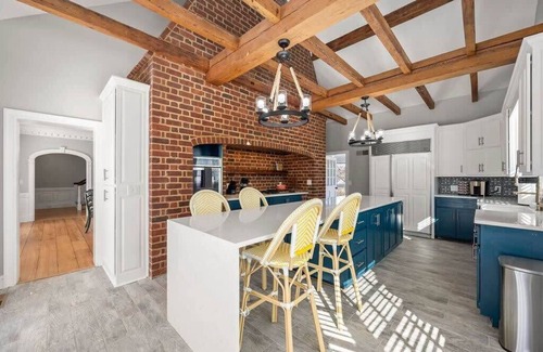 Gainesville House | Private Resort - Lake Lanier Paradise