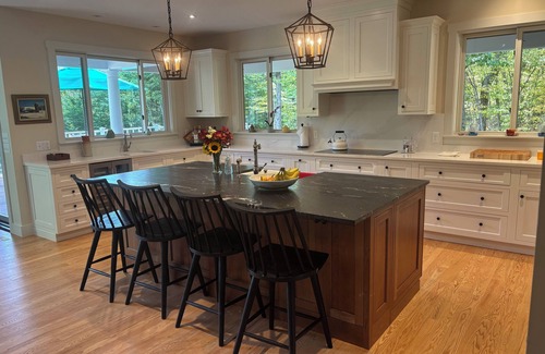 Manchester House | Private Retreat on Battenkill Near Manchester Village