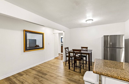 La Marque House | Private Room #1 near Texas City