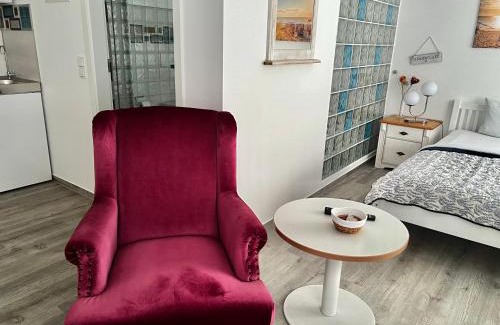 Guestrow Apartment | private room central
