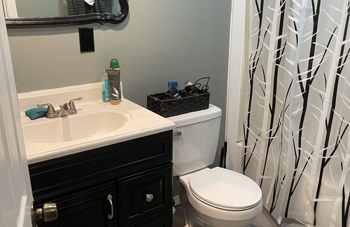 Meriden House | Private room close to Downtown Meriden, located in a Decent Area, close Highway
