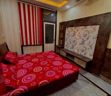 Vaishali Nagar House | Private Room For Couple