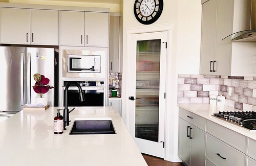 Calgary House | Private room in a shared house