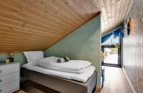 Oystre Slidre House | Private Room in Beautiful Mountain Home w/Sauna