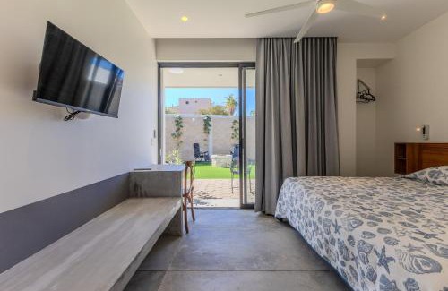 San Jose del Cabo Cabin | Private Room in Coliving space near beach