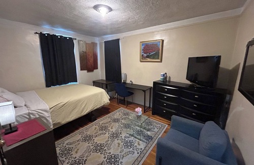 Concourse Apartment | Private room in rental unit in Bronx , New York