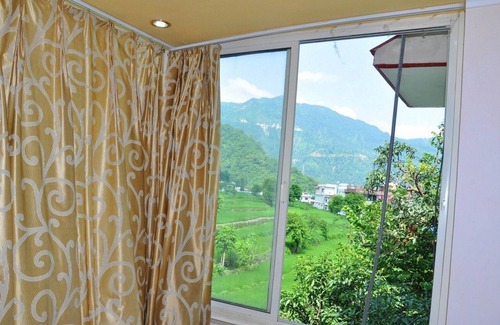 Tapovan Villa | Private Room in Tapovan