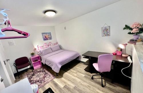 University District Apartment | Private Room with Shared Bathroom on the 1st Floor 10 Minutes Walk to University of Washington
