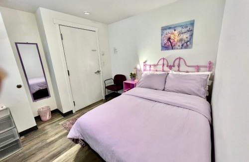 University District Apartment | Private Room with Shared Bathroom on the 1st Floor 10 Minutes Walk to University of Washington
