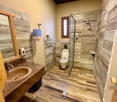 Al Hadd Cabin | Private Rooms in Shared Beach Chalet - 1