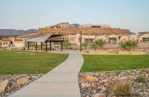 El Paso House | Private Sanctuary - The Zen Den!*