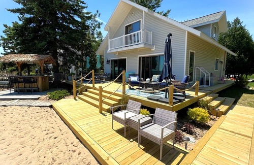 Northeastern Michigan Ski Chalet | Private Sandy Beach with Game Room