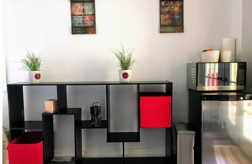 Lynchburg House | Private, Sanitized Loft, with Discounts Sleeps 2
