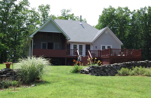 Palenville House | PRIVATE Saugerties/Catskill area Lakeside 3-Br. near Hunter Windham Woodstock
