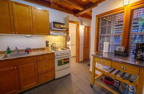 Ucluelet Cabin | Private Sauna · Oceanfront Cabin w/Views! Steps to the Beach! ⎮Hidden Pearl