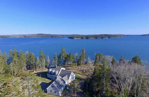Waldoboro House | Private Setting with Water Front view and 5-star Amenities