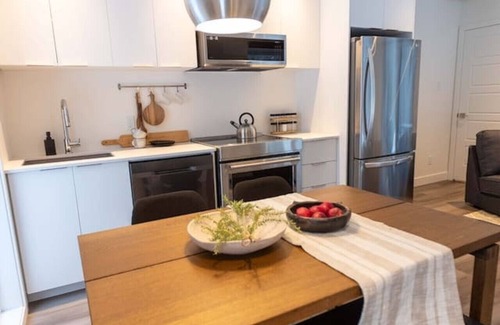 Argenteuil Regional County Municipality Ski Chalet | Private Spa| Hiking| Skiing| Mini Chalet| Assinie