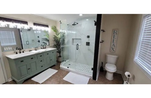 Jefferson Park House | Private, Spacious, and Relaxing Compound