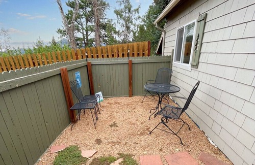 Estes Park Cabin | Private Spacious cabin with 2 person Jacuzzi Tub. Dog friendly. Fenced patio