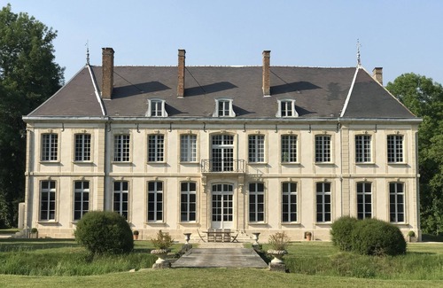 Isle-sur-Marne House | Private stay in an 18th-century château