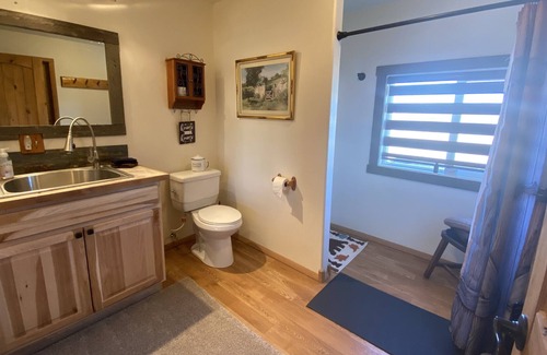 Lazear House | Private Studio Bunk House on 70 acre horse ranch