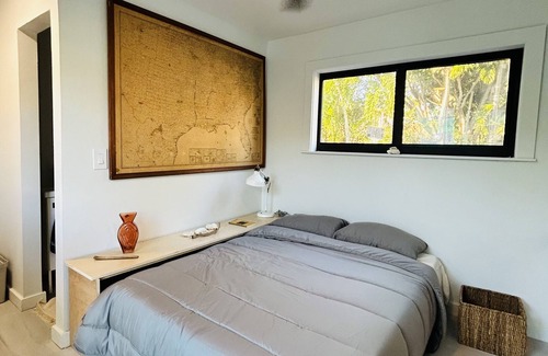 Downtown Hollywood Cottage | Private Studio Cottage in Beautiful historic Hollywood FL.