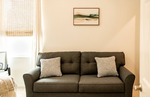 Colton Apartment | Private Studio Near Downtown/UCR/LLU/CBU/Hospitals/Shopping/YAAMAVA Casino/NOS