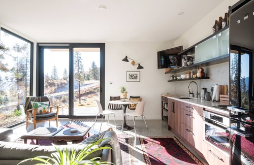 Okanagan-Similkameen House | Private suite 2 bedroom in the Southern Okanagan BC reg #H082210588