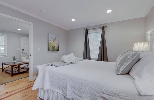 Simpsonville House | Private Suite in Downtown Simpsonville