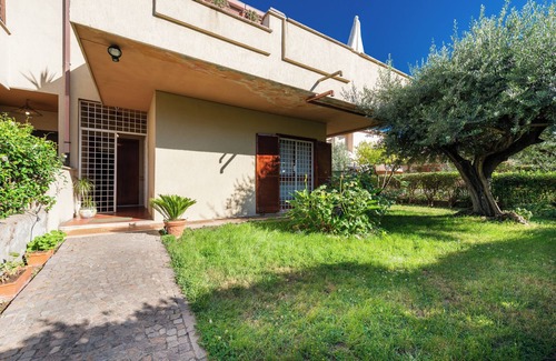 Zona XIX Casal Morena Apartment | Private Suite in Villa in the Green in Rome/Ciampino