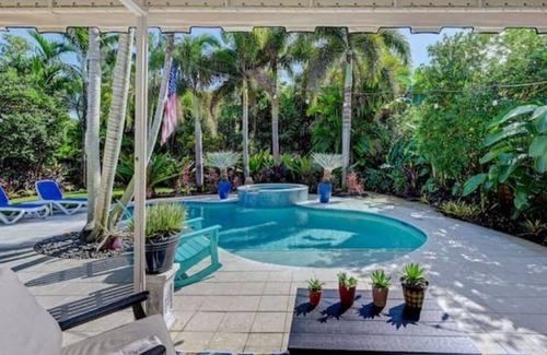 South Corals House | Private Tropical Oasis - Heated Pool/Hot Tub