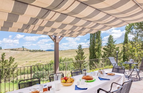 Bollano Villa | Private Tuscan country house, sleeps 8, with private pool