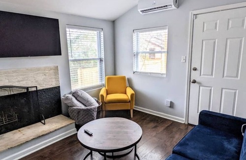 North Charleston House | Private Unit In Charleston's Black House