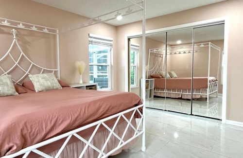 Spring Hill House | Private Unit with Shared Pool