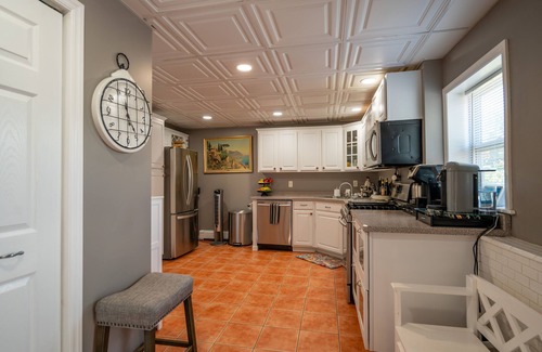 Fultonville House | Private Upstate Estate - Pool, Pond, Breathtaking views!